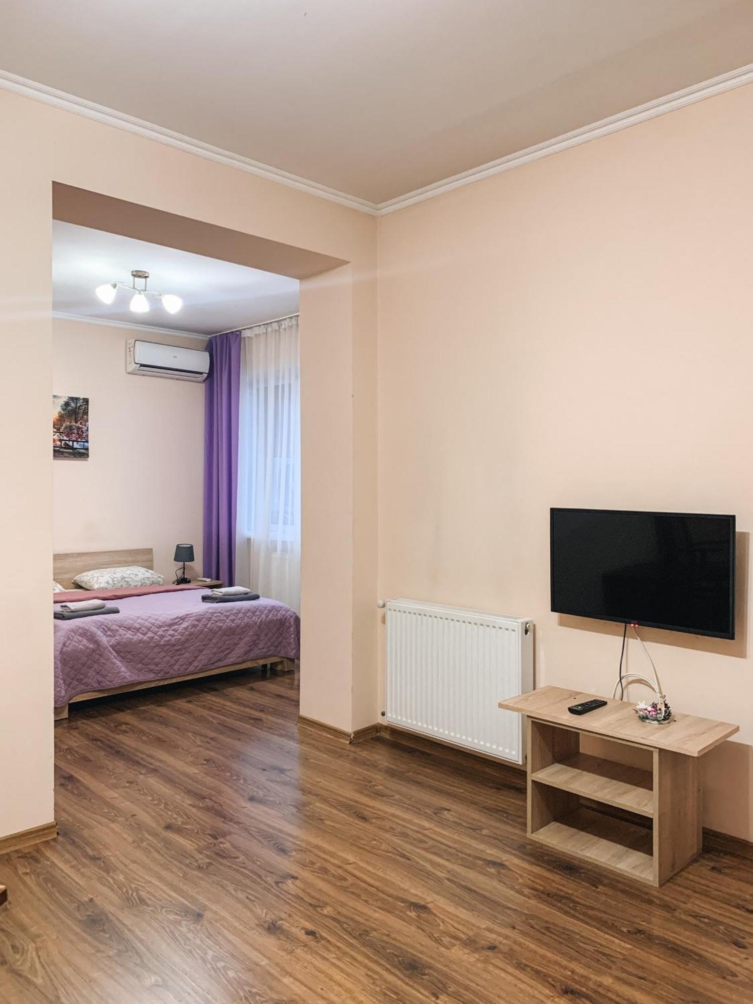 Apartments Domovik Parkaniya, 2A Mukacheve Exterior photo